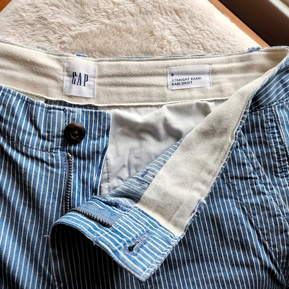 Gap Straight Khaki Cropped - Picture 7 of 9